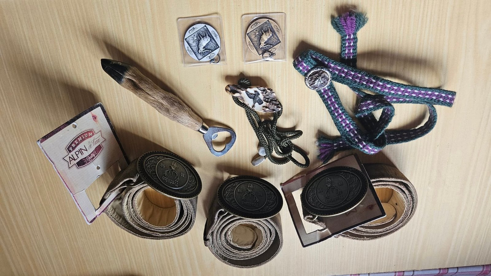 Articole vestimentare vanatoresti si accesorii de vanzare