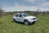 Dacia Duster 4×4 an 2015 benzina euro 5 Inmatriculata. Nu necesita investitii. (Pret Euro)