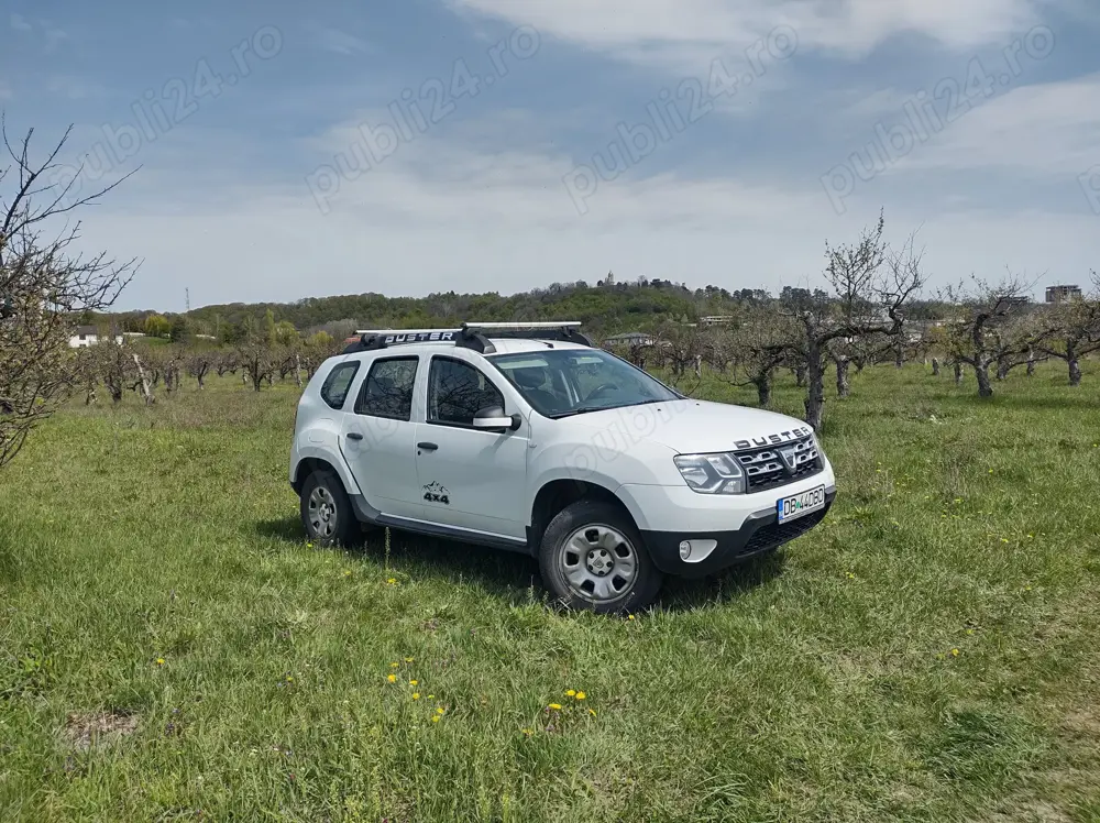 Dacia Duster 4×4 an 2015 benzina euro 5 Inmatriculata. Nu necesita investitii. (Pret Euro)