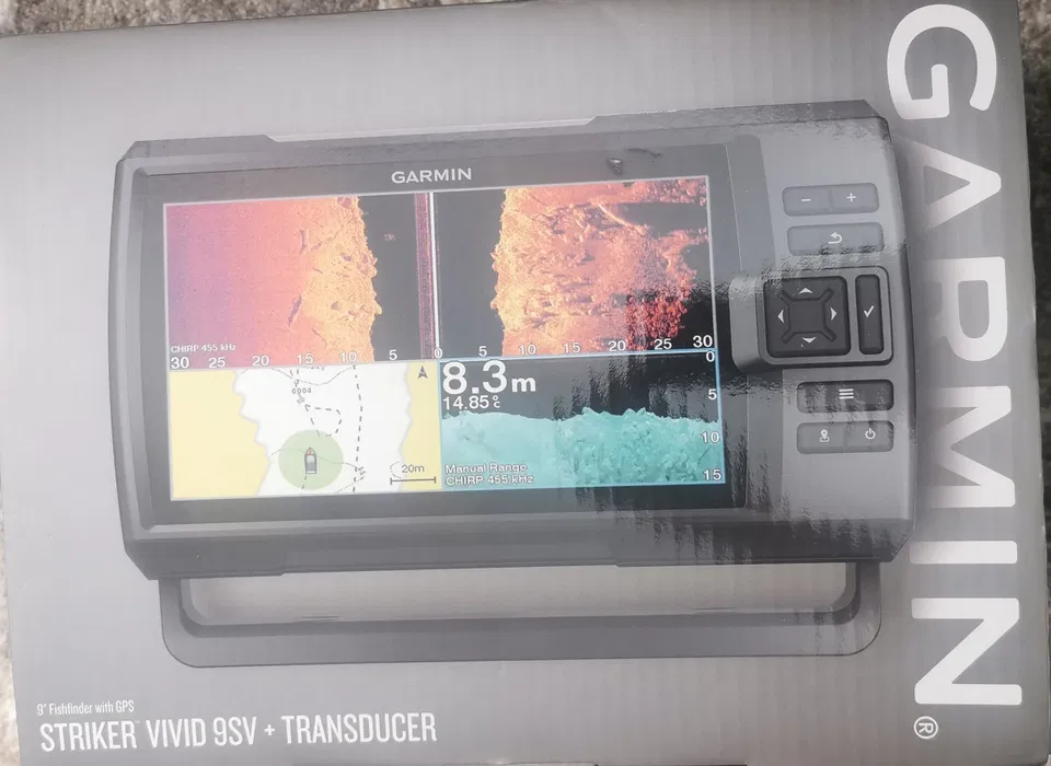 Sonar pescuit Garmin Striker Vivid 9sv, sonda GT52HW-TM