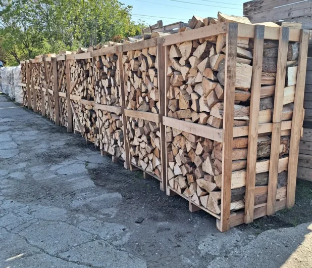 Depozit lemne de foc Arad grădiște Doar esență tare CER FAG CARPEN