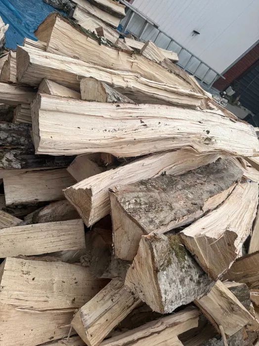 Lemn de foc esență tare cu livrare în județul Bistrița-Năsăud