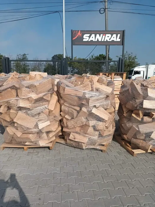 vand lemne de foc