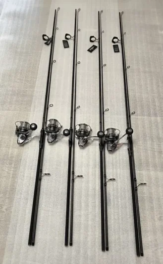 SET 4 Lansete FL VIPER 3.90m 3.5 LBS 2 tronsoane + 4 Mulinete JS10000