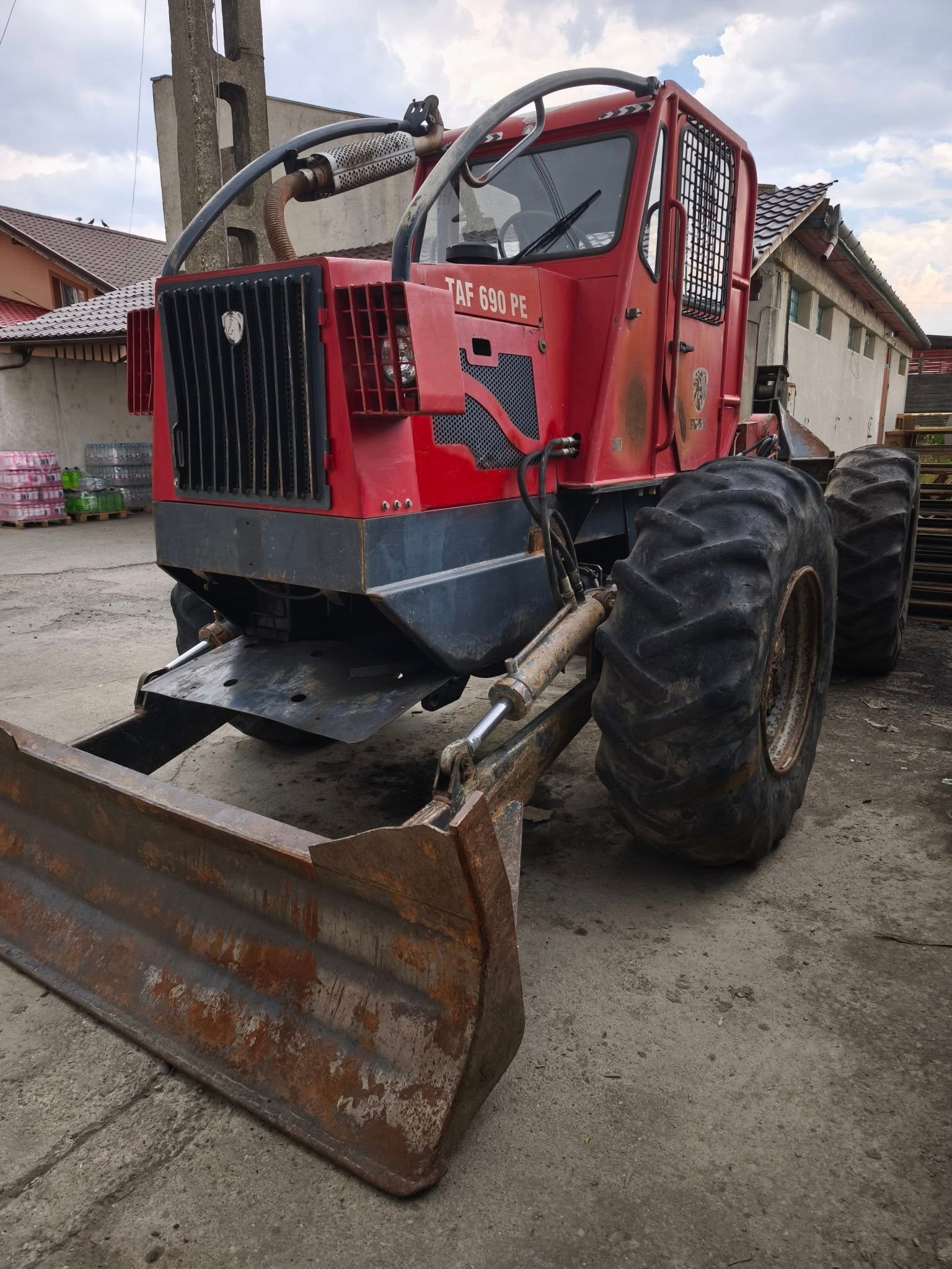 Vând Taf Perkins 690PE an 2017 cu factură, TVA deductibil. Pentru detalii sunați la 0740.350.848