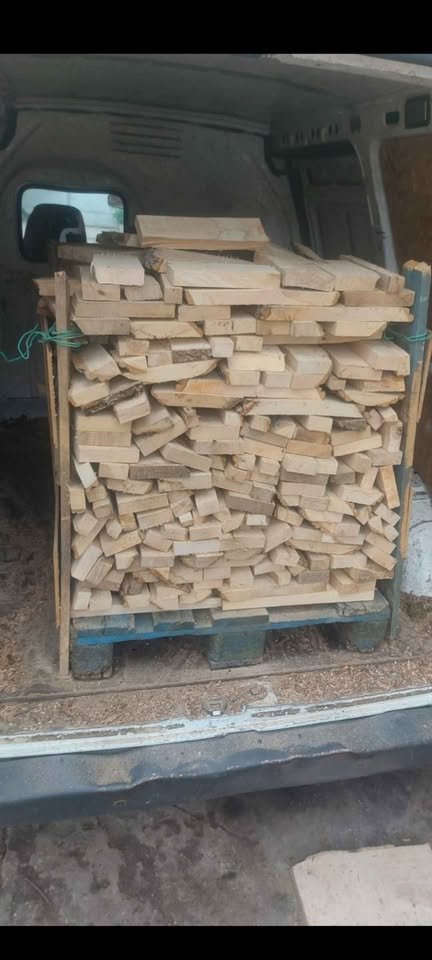 Vind Lemne de foc USCATE Fag Paletat Deseuri 0770657457