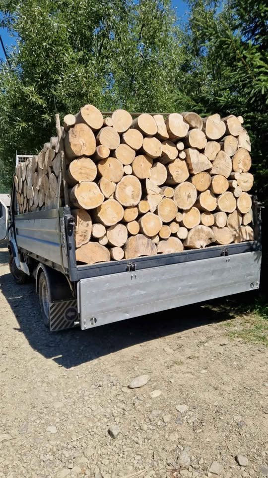Aducem lemne de foc esență tare fag stejar frasin tăiată la dimensiunea dorita clientului detalii la tel 0754288503