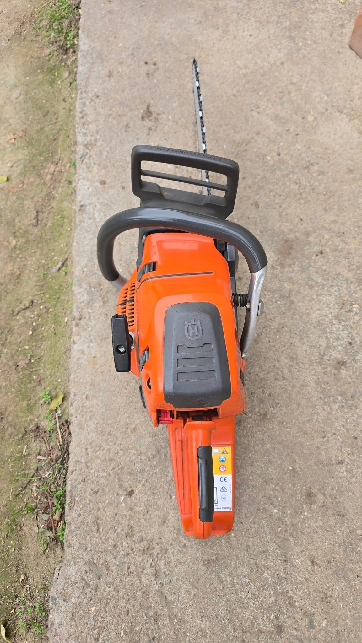 Vand drujba husqvarna 550 mark 2 perfect funcționala ofer orice fel de proba si video mai multe detalii la telefon 0765426769. Pret: 1800 de lei