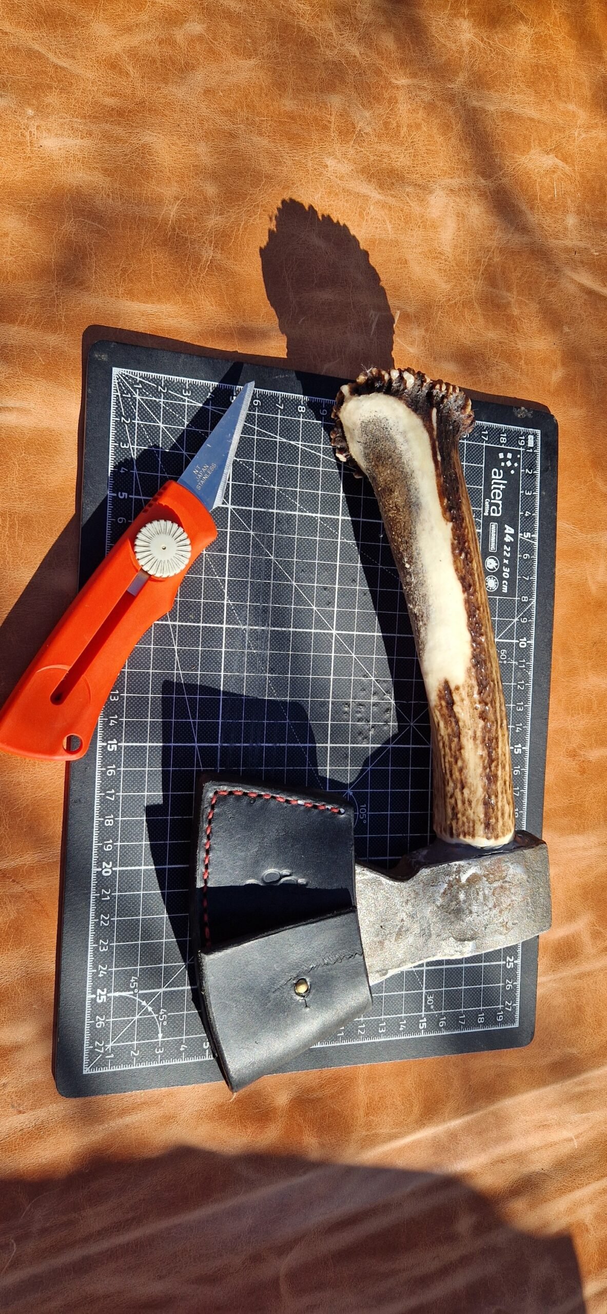 Secure – maner din corn de cerb de 25 cm – 250 de lei