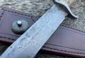 Cuțit vânătoresc, confecționat din oțel 1095 antichizat