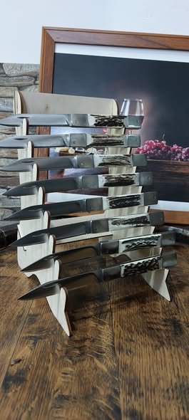 Briceag de calitate cu mîner din corn de cerb