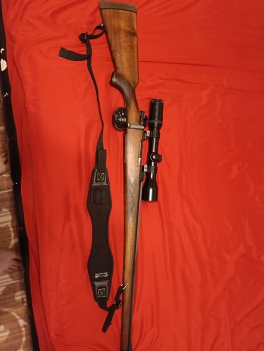 Vând armă de vânătoare în condițiile legii