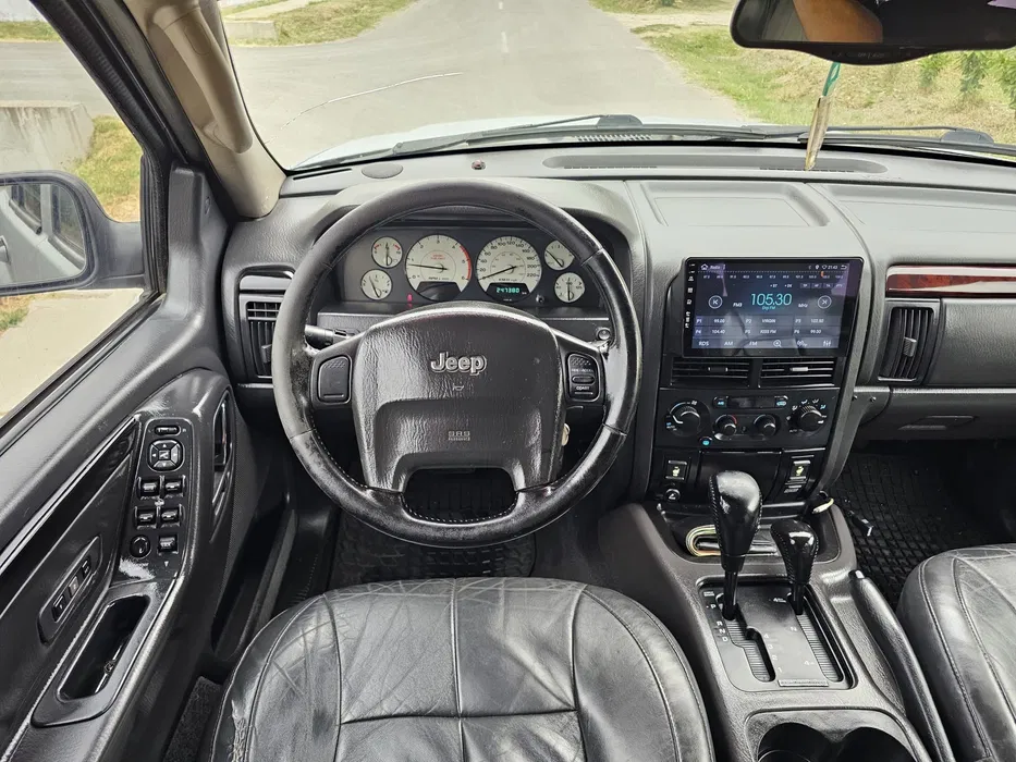 Jeep Grand Cherokee 7 000 € Prețul e negociabil