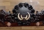 Cuiere vânătorești sculptate pe lemn masiv cu agatatori incluse
