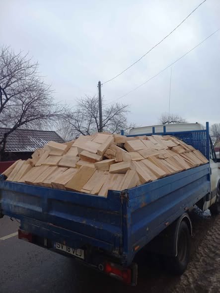 Aducem lemne de foc esență tare fag tăiate la dimensiunea dorita clientului detalii la tel 0754288503