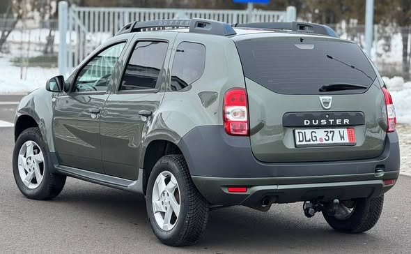 Dacia Duster An fabricație 2016 1.6benzina 4×4 la buton