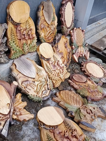 150 lei bucata. 25cm x 33cm pentru căprior. Lemn frasin. 0752537499