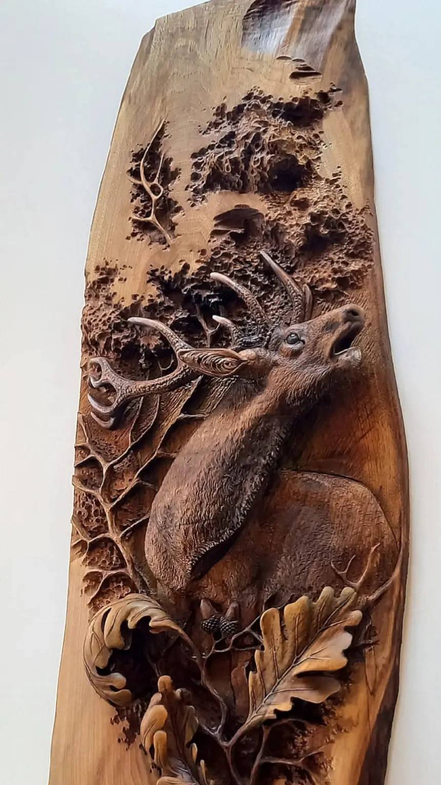 Buna ziua! Sculpturi vanatoresti realizate manual pt detali scrieti in privat!!!