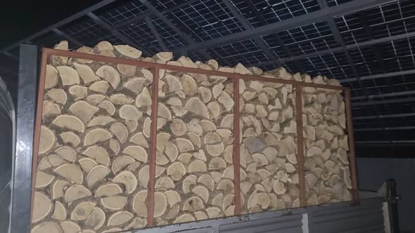 Lemne de foc fag uscat și salcâm pentru detalii sunați la 07266148755