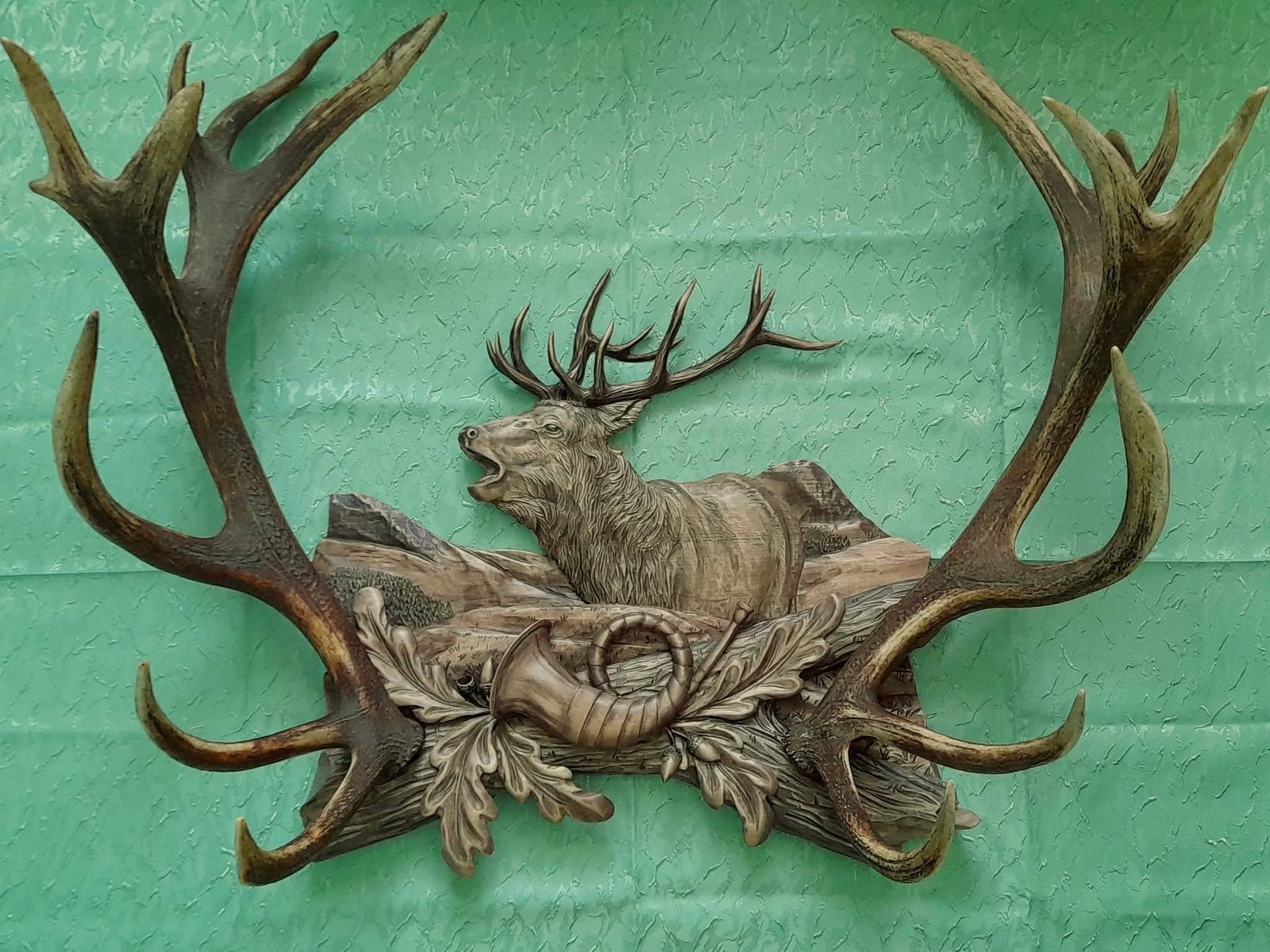 Buna ziua sculpturi realizate manual pt detali scrieti in privat!!!