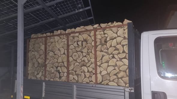 Lemne de foc fag uscat și salcâm pentru detalii sunați la 07266148755