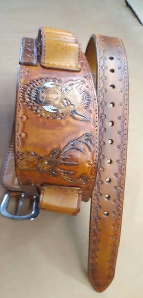 O comandă personalizată pentru vânători din piele🦌 naturală poate fi a ta🧸🐕🦆37379668388