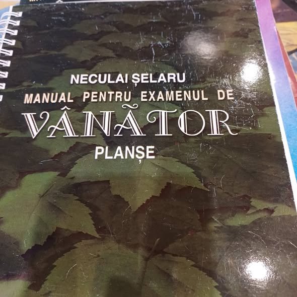 Vand urmatoarele carti , predare in Timisoara. Pret total 100 lei