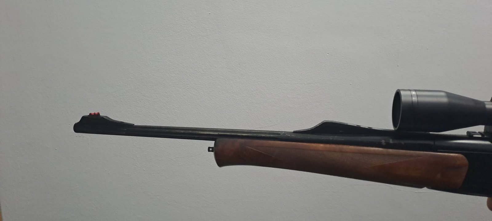 Semiautomata Browning Long Trac Hunter Nero Fluted, in calibrul 300