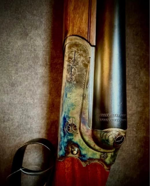 Găsesc să cumpăr șuruburile acelea ornate pentru Merkel Suhl lisă?