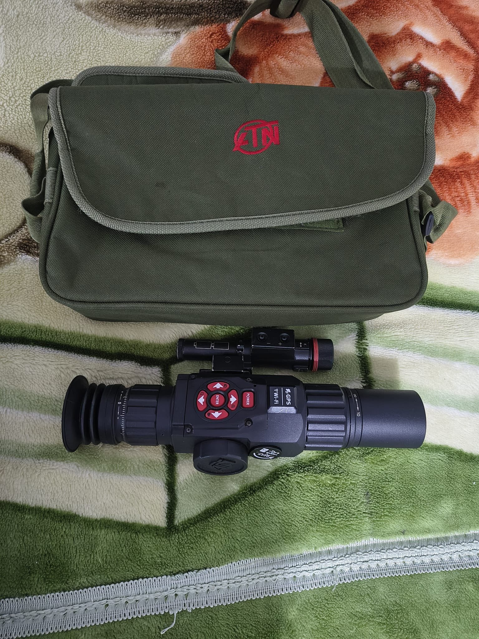 Luneta digitală, zi-noapte 3-12x,450€ negociabil