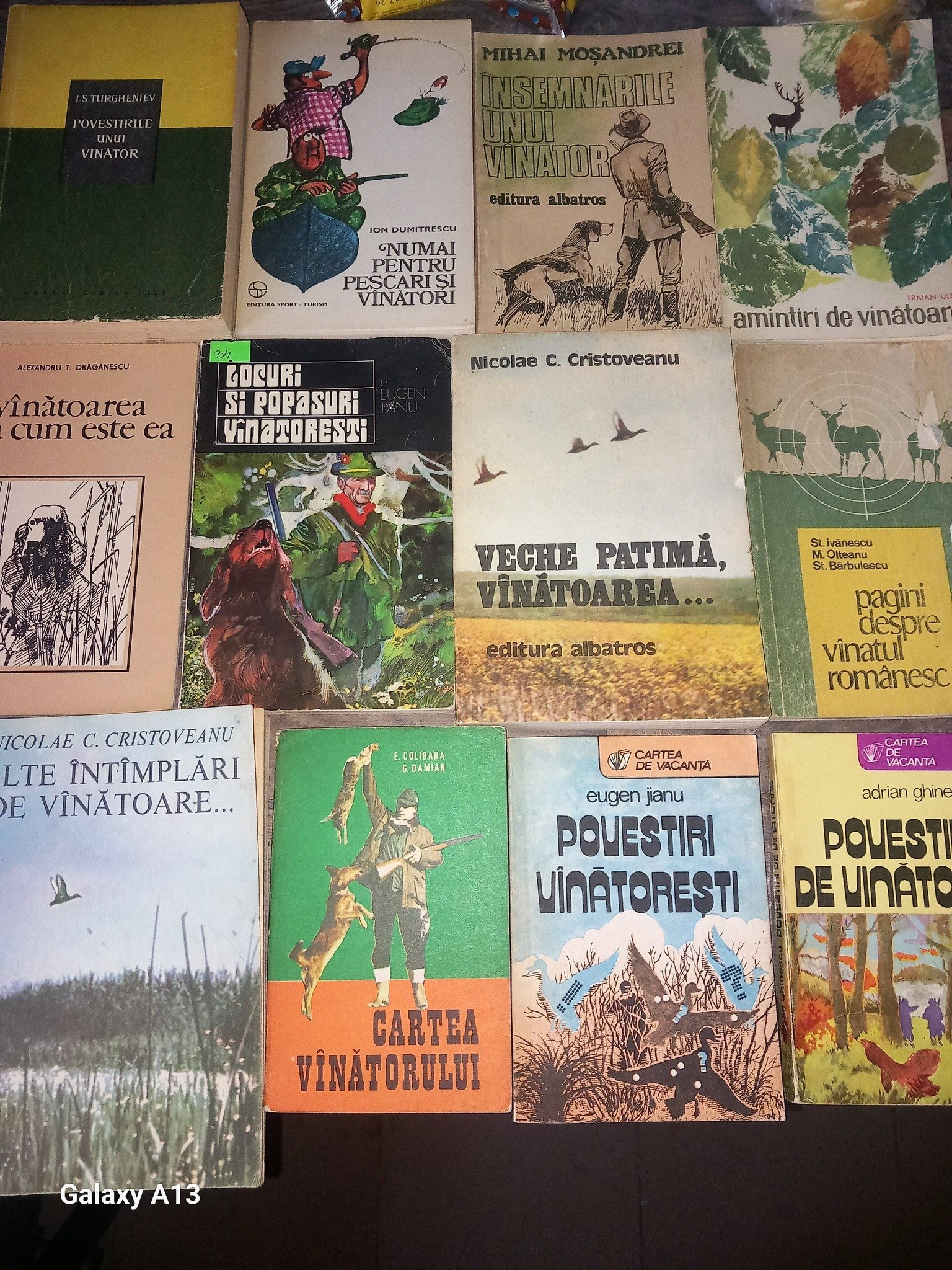 12 cărți vânătorești 100 lei