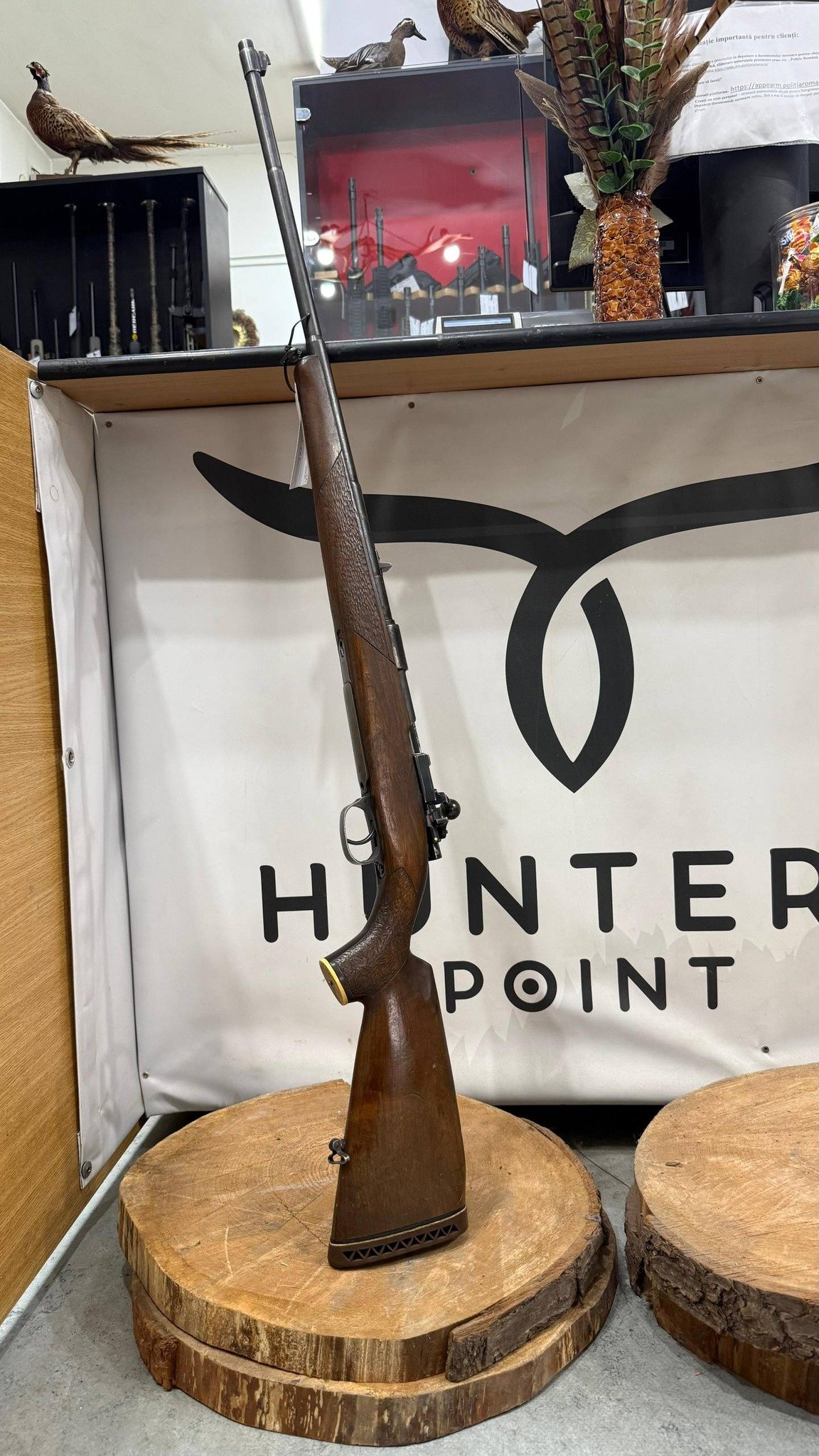 Vând arma de vânătoare ZB cal. 8×57. Pret 100eur. Tel.0744775523