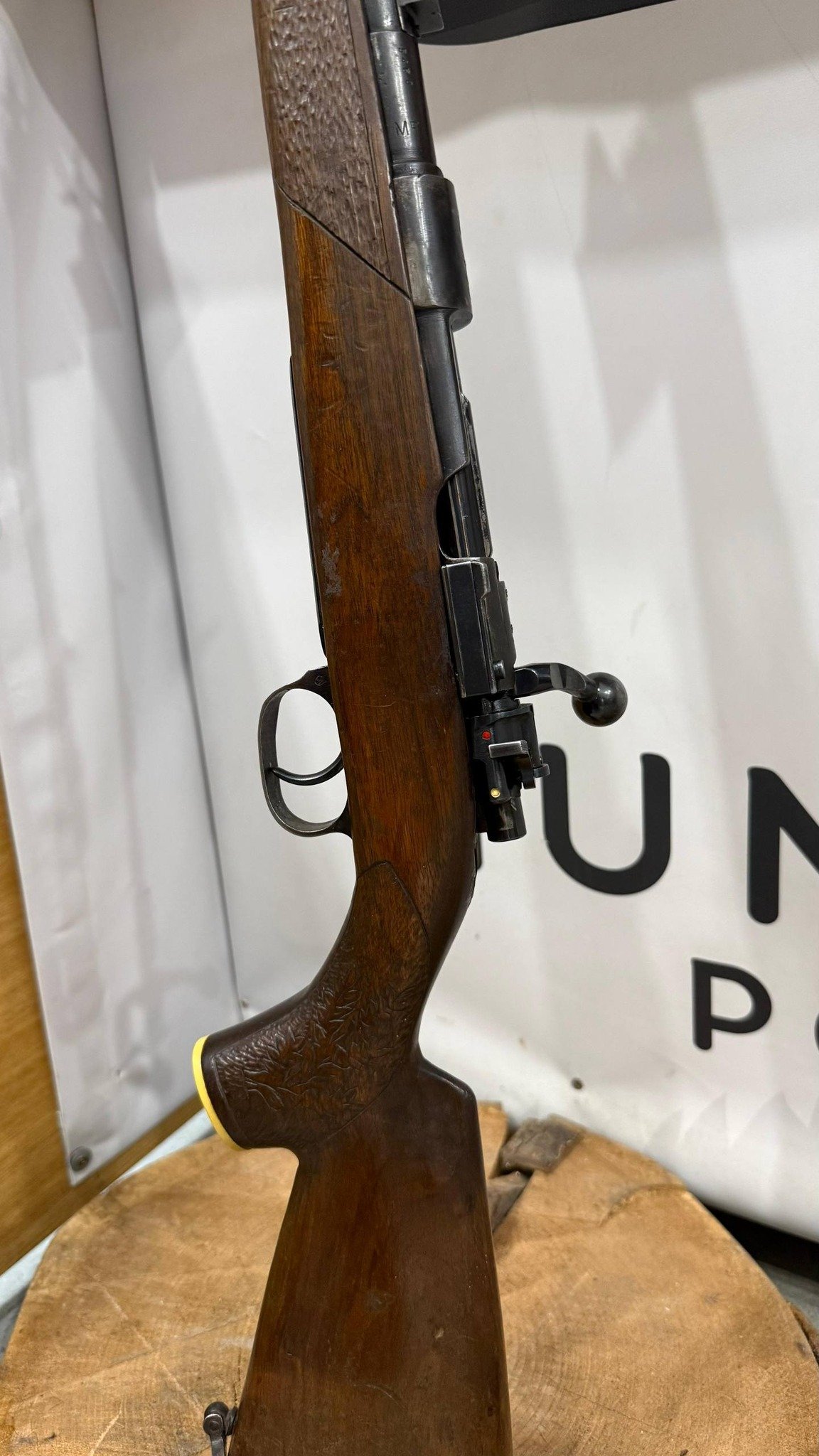 Vând arma de vânătoare ZB cal. 8×57. Pret 100eur. Tel.0744775523