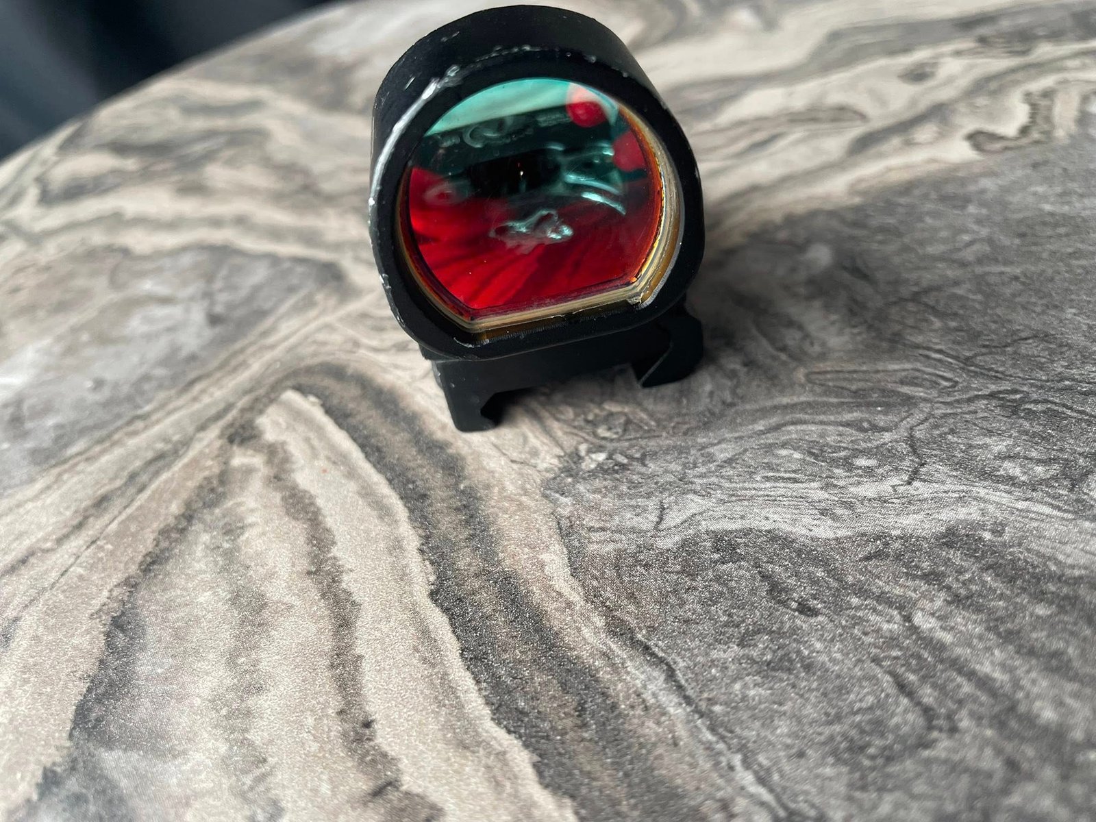 Se vinde redot Trijicon SRO 2.5 MOA Spec