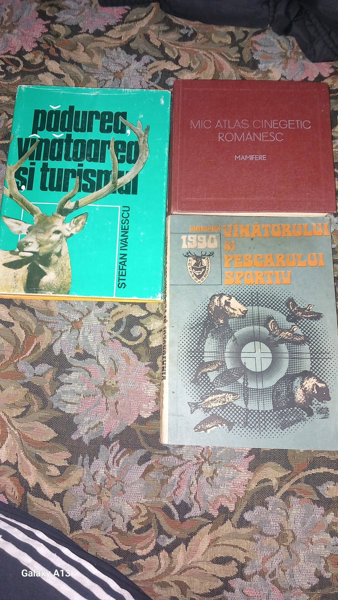 100 lei toate! Postat si pe alte grupuri!