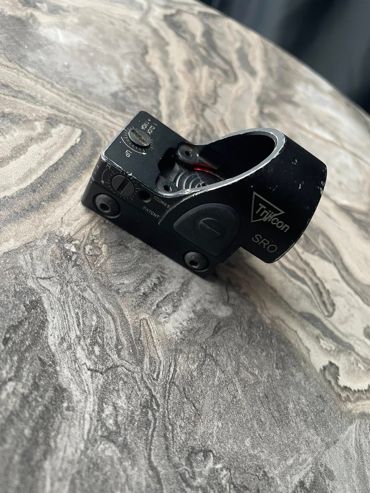 Se vinde redot Trijicon SRO 2.5 MOA Spec