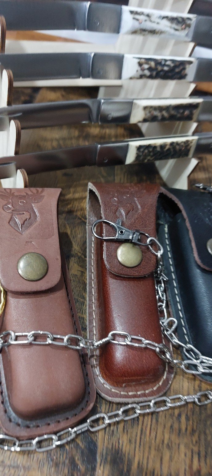 Briceag facut manual de calitate 180 lei,