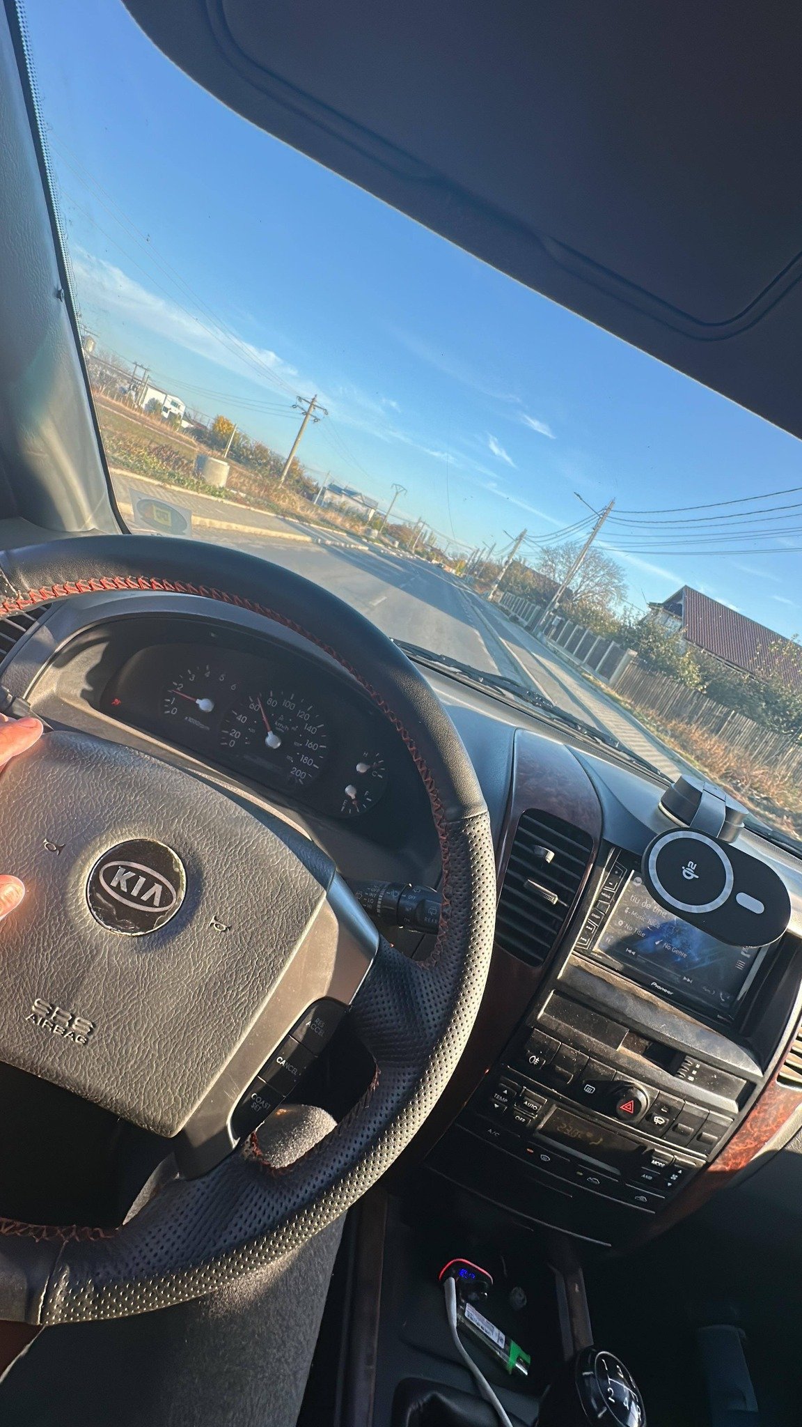 Vând Kia sorento 2.5 140 cai