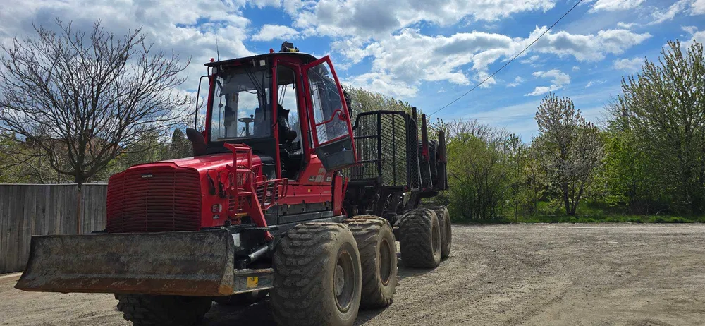 Forwarder Komatsu 895